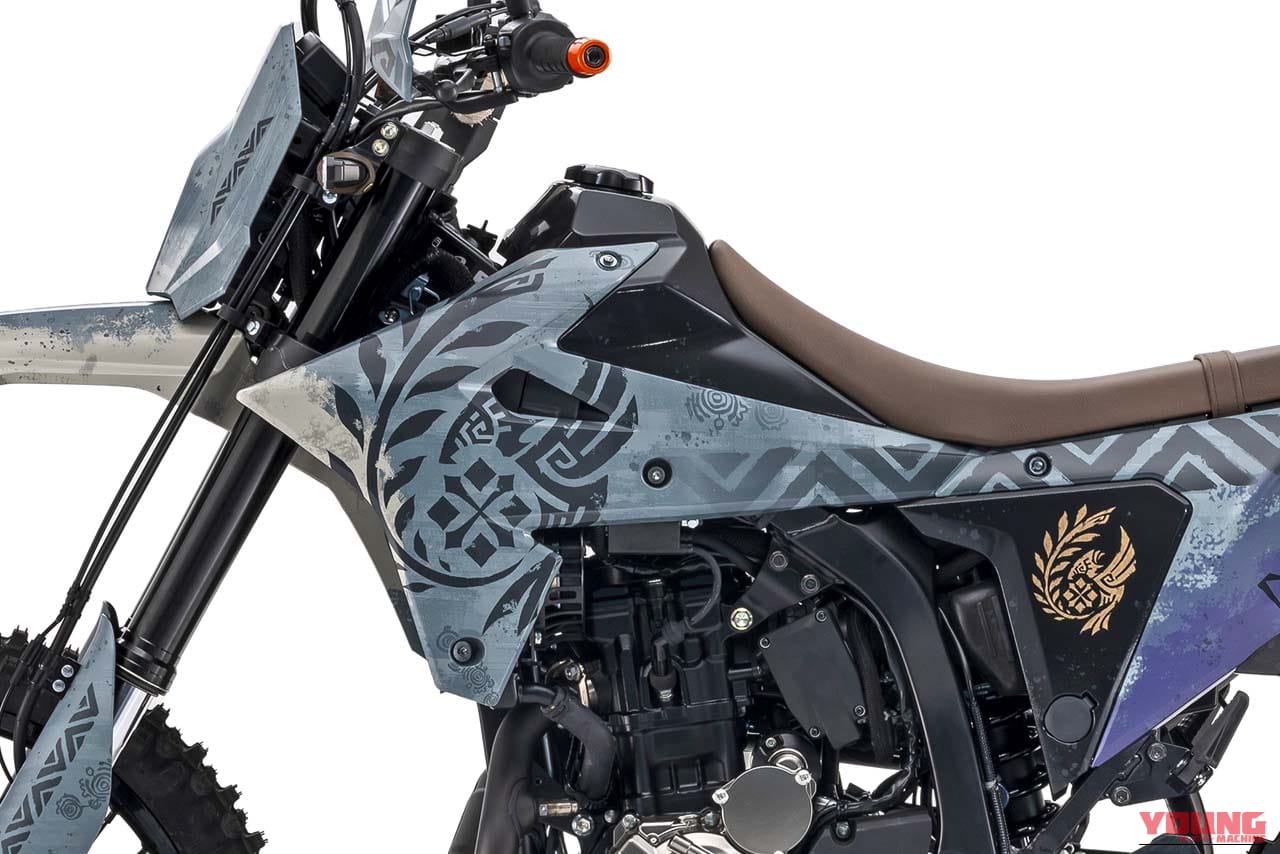 DR-Z4S MONSTER HUNTER WILDS Edition <参考出品車>｜ひと狩りいこうぜ！ モンハン仕様のスズキ「DR-Z4S」がオートサロンに見参──「ジムニー ノマド」とともに冒険心を刺激する！