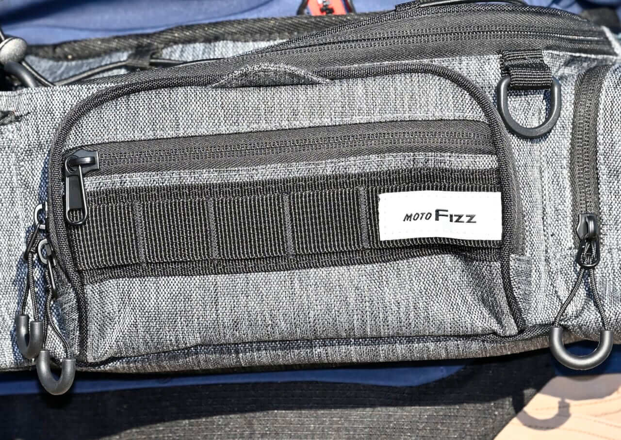 ライディングウエスト｜【タナックスの本気】あの“キャンピングシートバッグ”のDNAがここに！ ツーリングの達人が辿り着く「最強ウェストバッグ」の実力を暴く