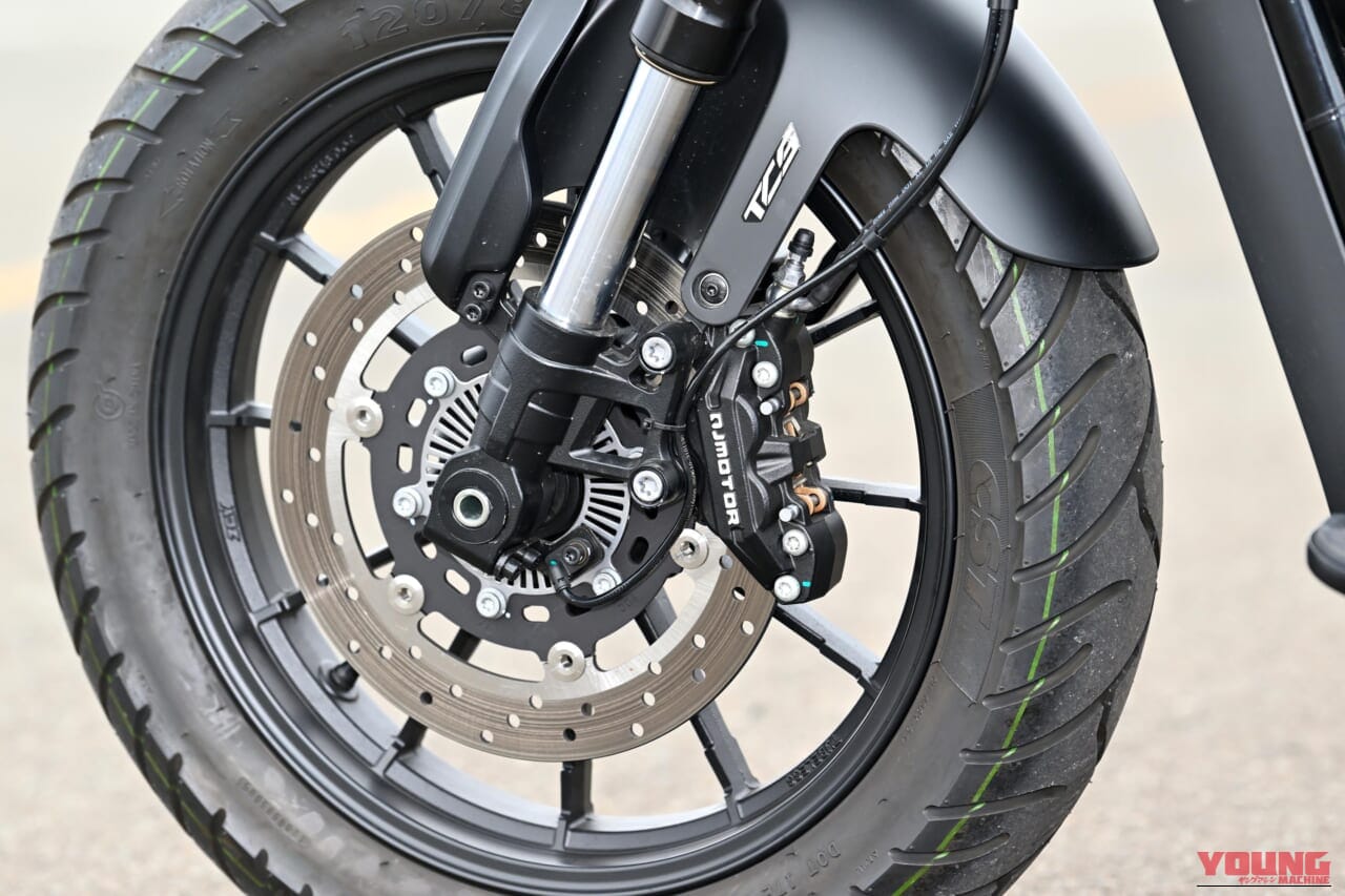 ｜【新車試乗】「この見た目でオートマ?!」水冷Vツイン搭載の軽二輪クルーザー「QJMOTOR SRV250A」はクラス初『AMT』搭載【インプレッション】