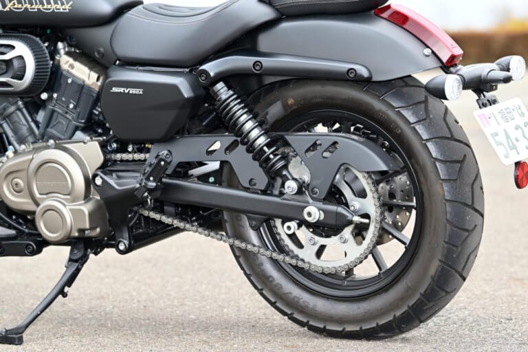 QJモーター|SRV250A|【新車試乗】「この見た目でオートマ?!」水冷Vツイン搭載の軽二輪クルーザー「QJMOTOR SRV250A」はクラス初『AMT』搭載【インプレッション】