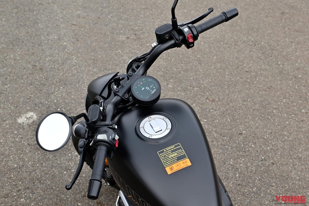 ｜【新車試乗】「この見た目でオートマ?!」水冷Vツイン搭載の軽二輪クルーザー「QJMOTOR SRV250A」はクラス初『AMT』搭載【インプレッション】