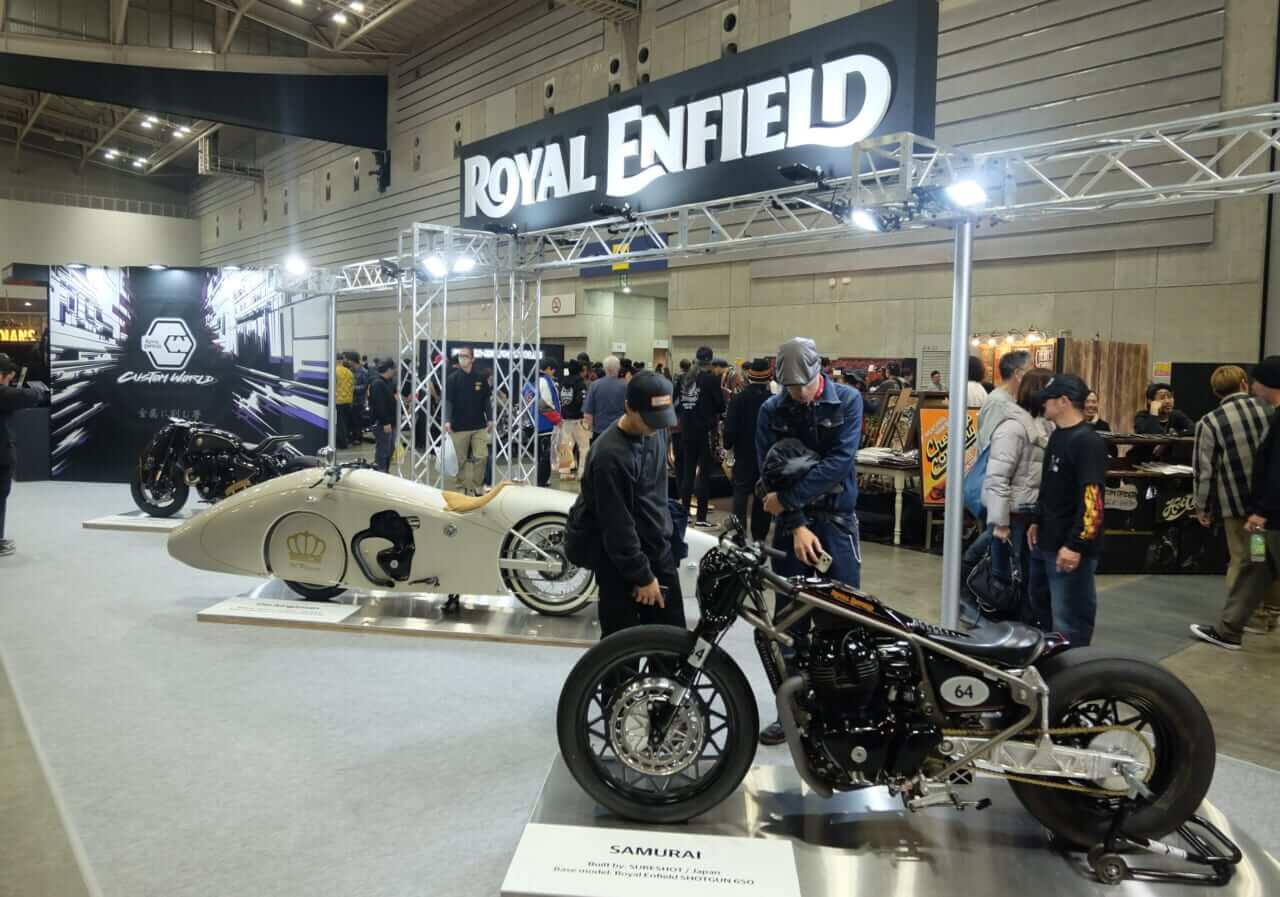 【第33回 ヨコハマ ホットロッド カスタムショー2025】マジかよエンジン2基掛けッ!? ロイヤルエンフィールドが放つ衝撃カスタム「VITA」&「Carolina Reaper」横浜で世界初公開だ!