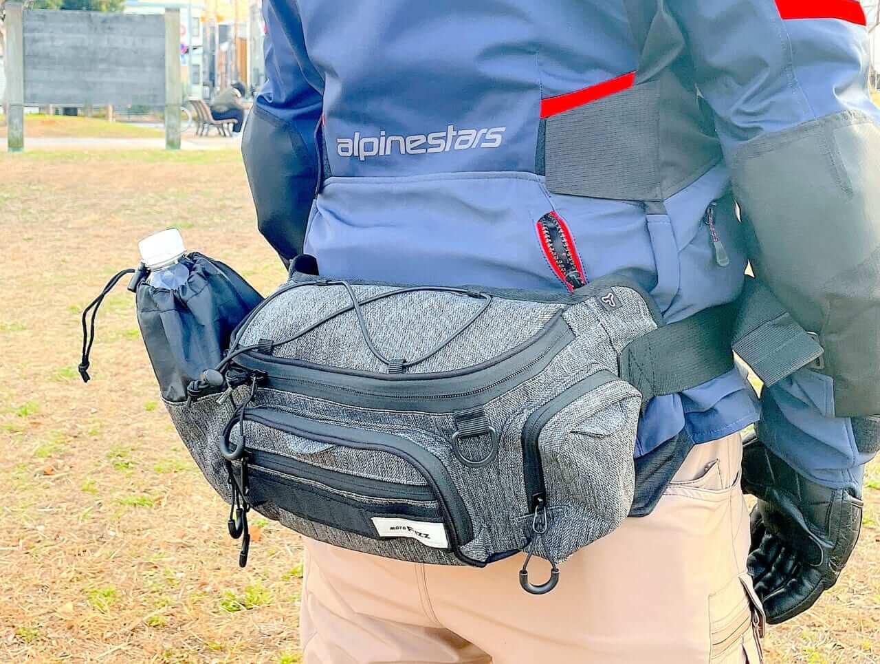 ライディングウエスト｜【タナックスの本気】あの“キャンピングシートバッグ”のDNAがここに！ ツーリングの達人が辿り着く「最強ウェストバッグ」の実力を暴く