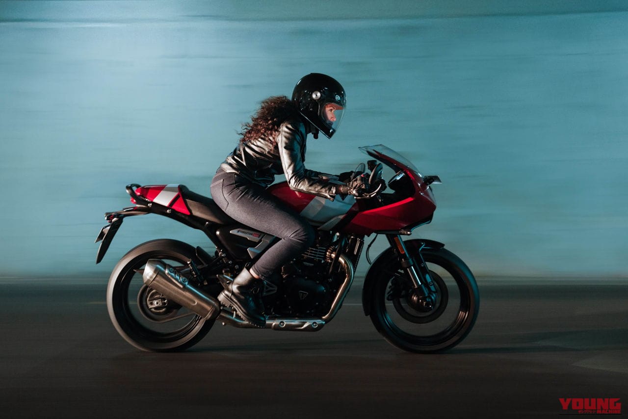 トライアンフスラクストン400｜206年モデル｜【普通二輪免許で乗れる】トライアンフ「スラクストン400」「トラッカー400」見参!! 本日より予約受付開始！