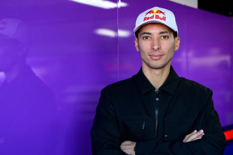 SHOEI X-Fifeen TOPRAK｜WSBKチャンピオンがMotoGPへ！ トプラック仕様のSHOEI「X-Fifeen TOPRAK」が3月発売