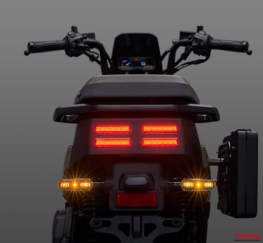 Honda Square X 125|【海外珍車】新大洲本田の異形モデル「スクエアX125」紹介:積載性を追求した、eSPエンジン搭載の「箱型」スクーター