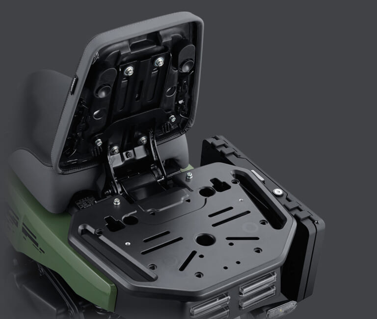 Honda Square X 125｜【海外珍車】新大洲本田の異形モデル「スクエアX125」紹介：積載性を追求した、eSPエンジン搭載の「箱型」スクーター