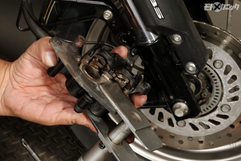 パパコーポレーション｜ディスクブレーキメンテナンス｜キャリパーピストンツール｜定期的なオイル交換とブレーキメンテはとても重要「常用高回転ユースの原付2種モデル」でメンテを実践!