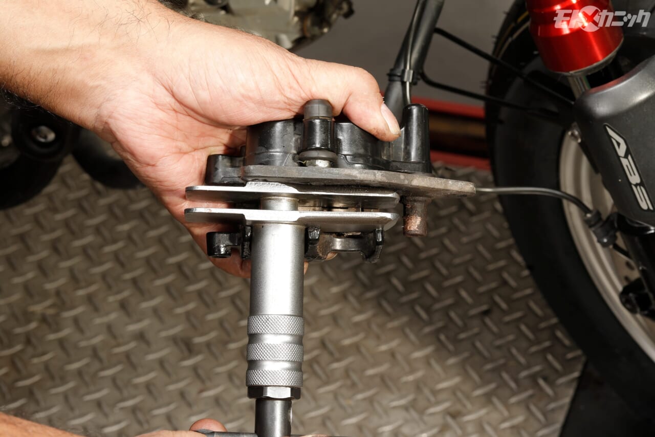 ｜定期的なオイル交換とブレーキメンテはとても重要「常用高回転ユースの原付2種モデル」でメンテを実践!