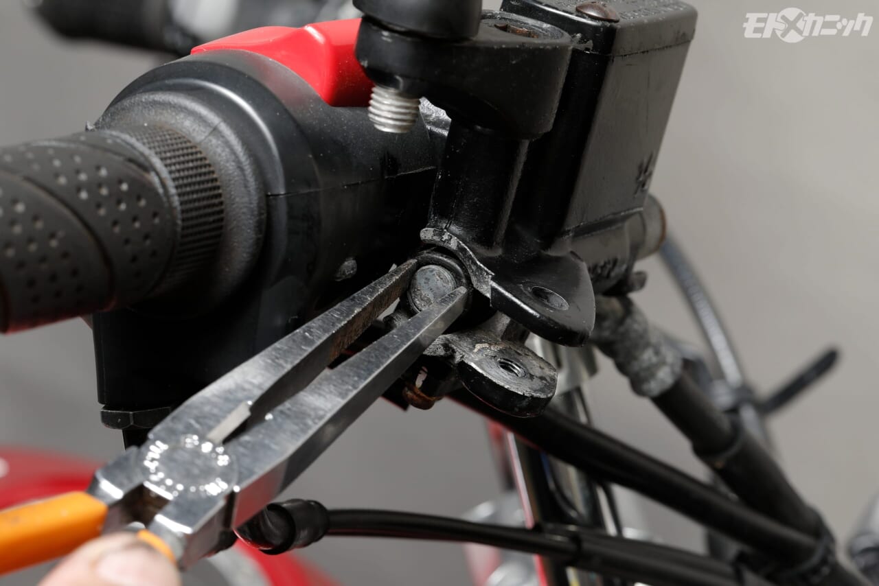 ｜定期的なオイル交換とブレーキメンテはとても重要「常用高回転ユースの原付2種モデル」でメンテを実践!