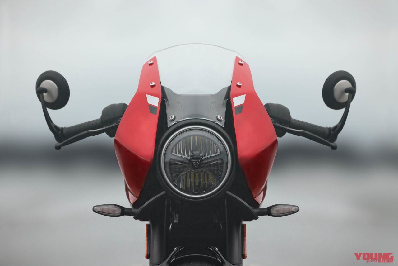 トライアンフスラクストン400|206年モデル|【普通二輪免許で乗れる】トライアンフ「スラクストン400」「トラッカー400」見参!! 本日より予約受付開始!