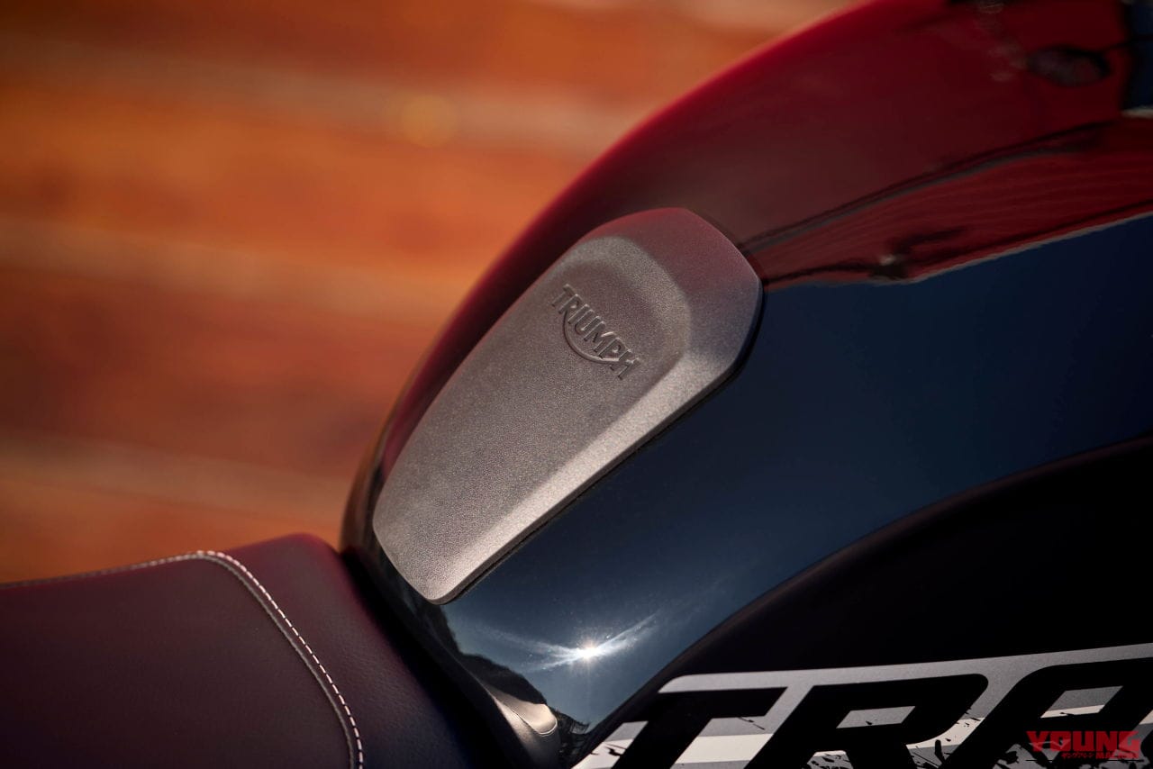 トライアンフ｜トラッカー400｜206年モデル｜【普通二輪免許で乗れる】トライアンフ「スラクストン400」「トラッカー400」見参!! 本日より予約受付開始！