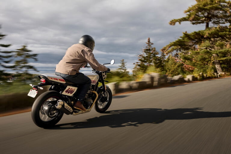 トライアンフ|トラッカー400|206年モデル|【普通二輪免許で乗れる】トライアンフ「スラクストン400」「トラッカー400」見参!! 本日より予約受付開始!