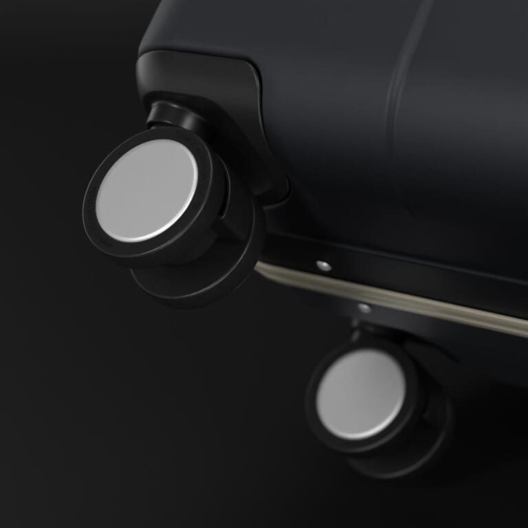 SHOEI X-CORE｜【数量限定】SHOEIの命を守るヘルメット技術を活かしたキャリーケース「X-CORE」を特別価格にて1月10日販売開始！