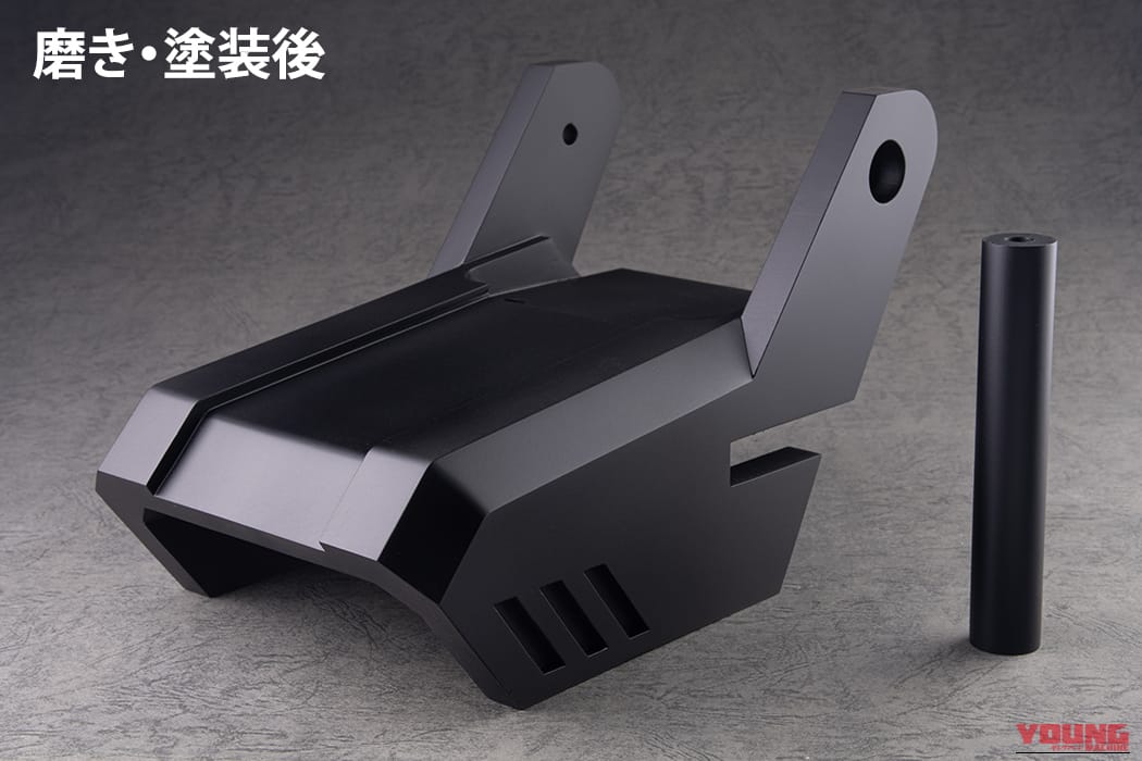 【カスタム】クロスカブ110の”顔”が激変! 3Dプリンタ製キット「ダインギア ヘッドアーマー」でタフさを極めろ|【カスタム】ホンダ(HONDA)クロスカブ110の”顔”が激変! 3Dプリンタ製キット「ダインギア ヘッドアーマー」でタフさを極めろ