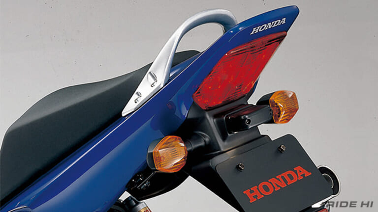 ホンダ|CB400スーパーフォア|2003|「VTEC作動の回転数が変わっていた?!」キャブ時代、最後のホンダ「CB400スーパーフォア」Spec IIIのパワーフィーリング!