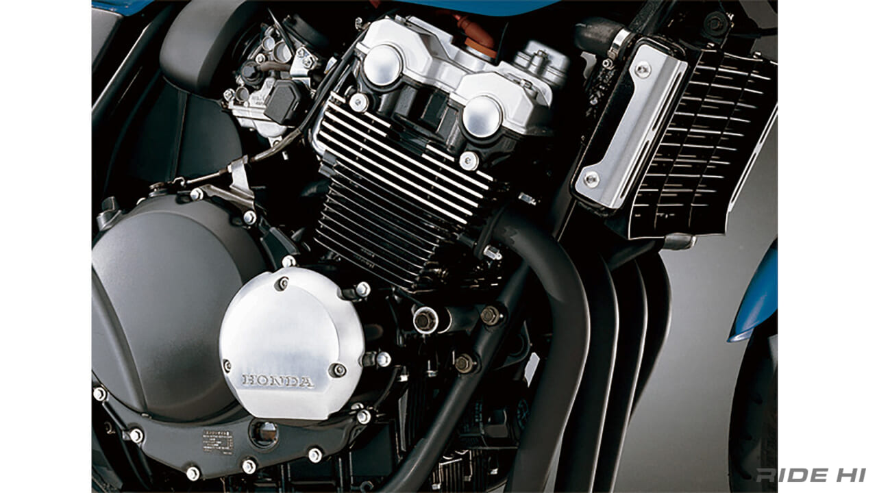 ホンダ｜CB400スーパーフォア｜2003｜「VTEC作動の回転数が変わっていた?!」キャブ時代、最後のホンダ「CB400スーパーフォア」Spec IIIのパワーフィーリング！