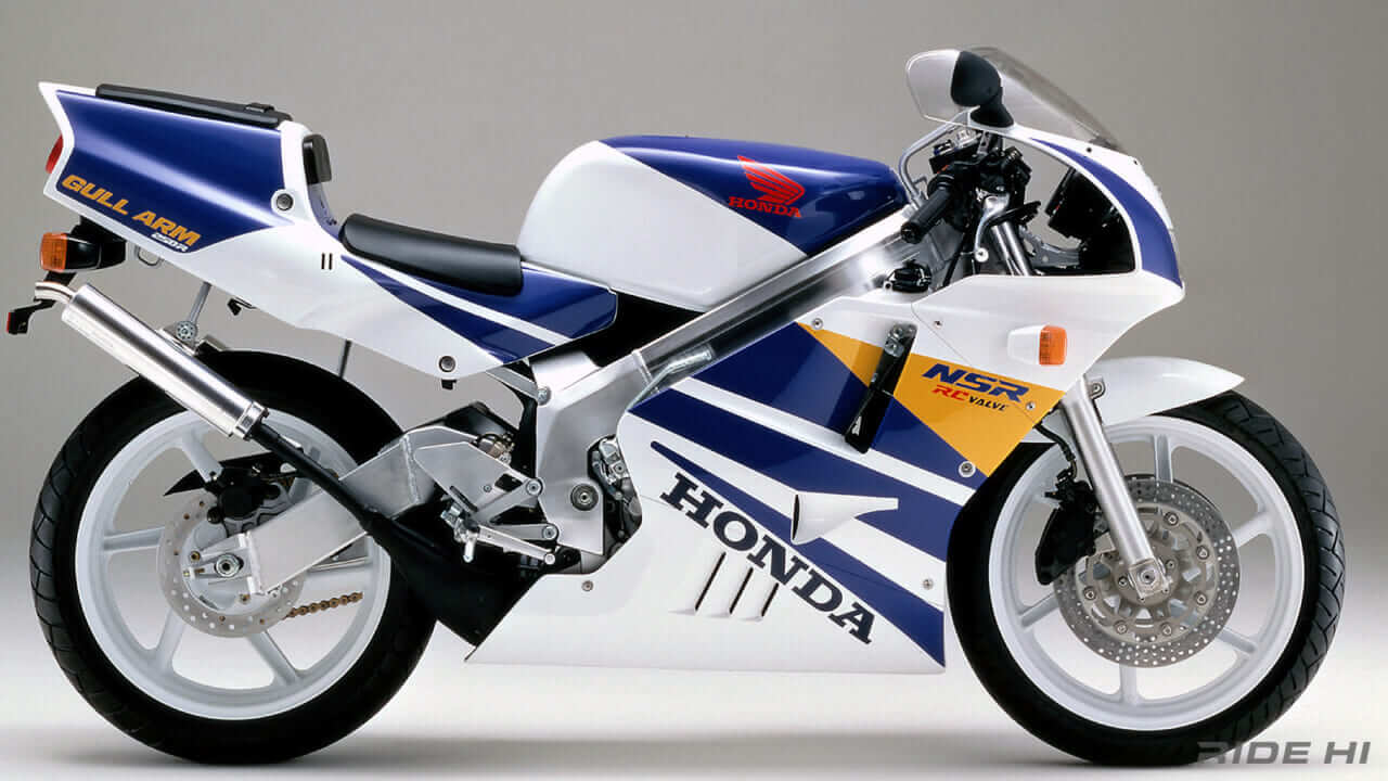 ホンダ｜NSR250R｜1990｜「これがNSRの完成形」「ガルアーム最高」’90 NSR250R(MC21)が目標にしたライダーに操り方を導く全面刷新とは？