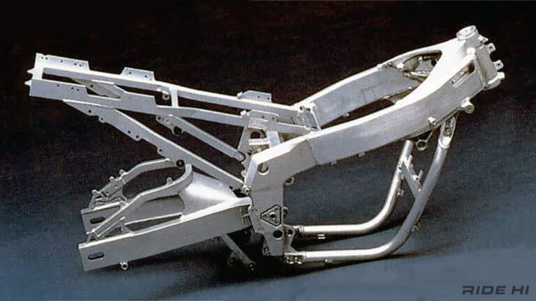 カワサキ|ZXR750|いきなりZXR-7レプリカ!! カワサキは「ZXR750」でついにナナハンレプリカへ参入した!