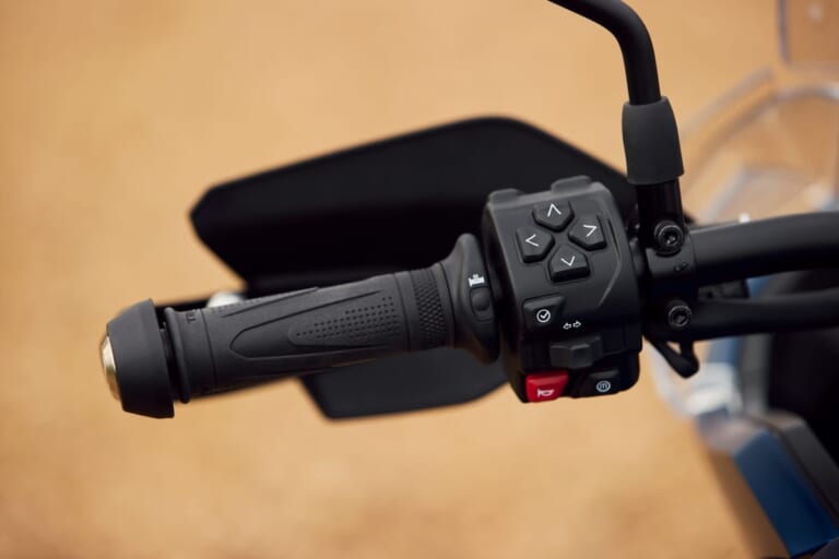 Triumph TIGER SPORT 800 TOUR|【新型外車】トライアンフ(Triumph) TIGER SPORT 800 TOUR登場! 106L積載の最強”旅”ミドルツアラー