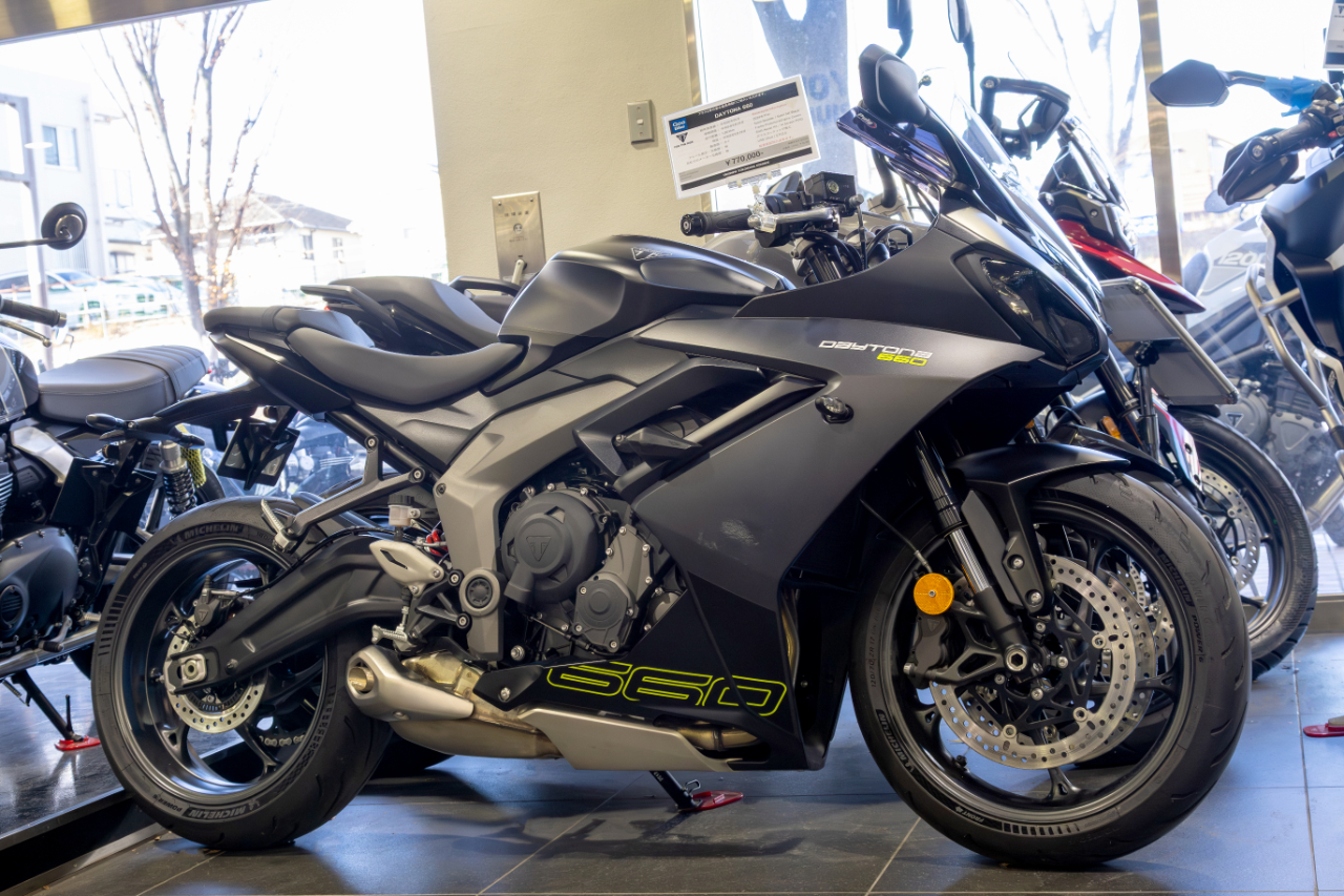 トライアンフ正規ディーラー「横浜港北」の中古車｜「トライアンフが気になりはじめたら」【正規ディーラー中古車】のメリットを解説