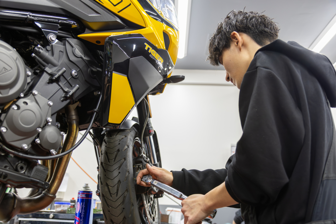 トライアンフ正規ディーラー「横浜港北」の中古車|「トライアンフが気になりはじめたら」【正規ディーラー中古車】のメリットを解説