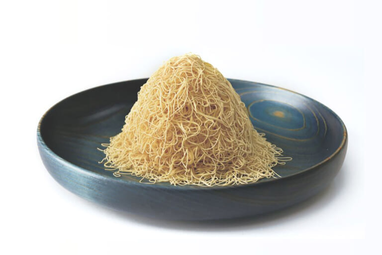 【笠間和栗0.5ミリ極細モンブラン】茨城県:道の駅かさま(栗ノ絲 kasama)|年末年始の帰省時に食べたい道の駅グルメ! 「道-1グランプリ」出場グルメを味わって2026年へ向けて心身ともにチャージだっ!