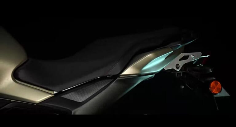 YAMAHA FZ-RAVE|【海外珍車】ヤマハ(YAMAHA)FZ-Rave:MTとは異なるストリートファイター! コネクト機能を搭載したタフモデル