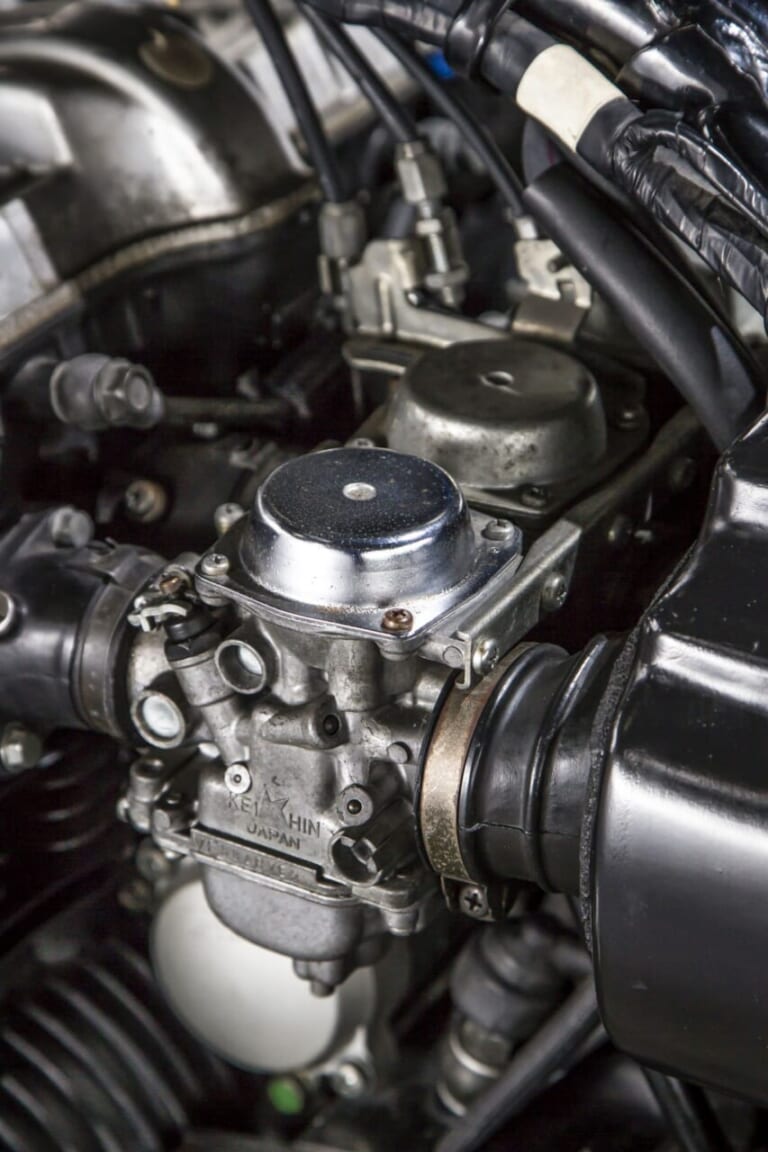 HONDA CBX400F|【昭和名車】ホンダ(HONDA)CBX400F【1981~1984】各部解説:改革の旗手として恥じない最先端メカの数々