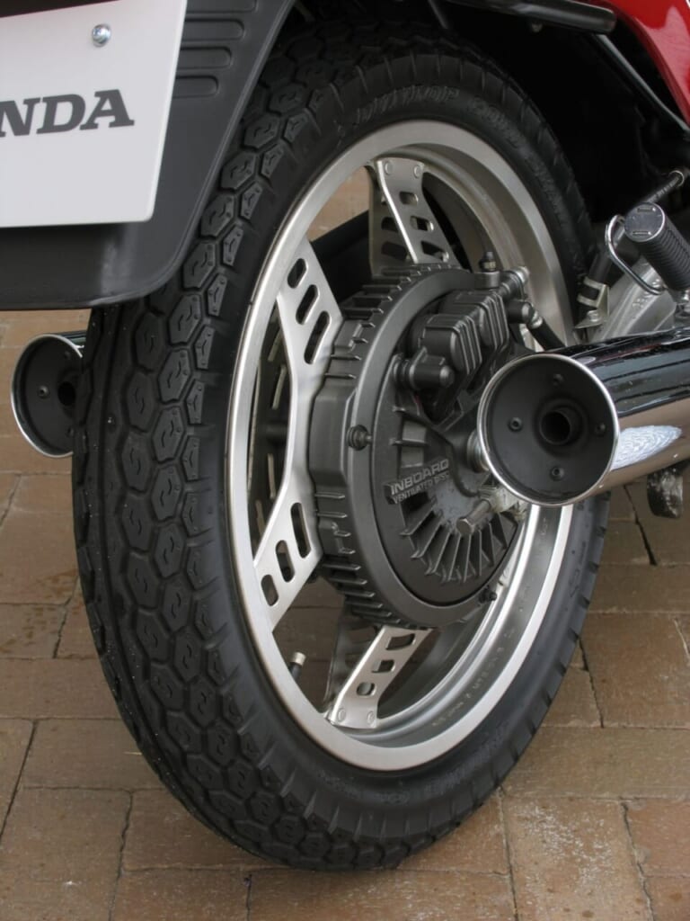 HONDA CBX400F｜【昭和名車】ホンダ(HONDA)CBX400F【1981～1984】各部解説：改革の旗手として恥じない最先端メカの数々