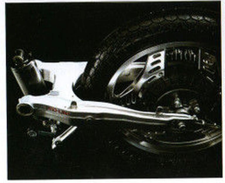 HONDA CBX400F|【昭和名車】ホンダ(HONDA)CBX400F【1981~1984】各部解説:改革の旗手として恥じない最先端メカの数々