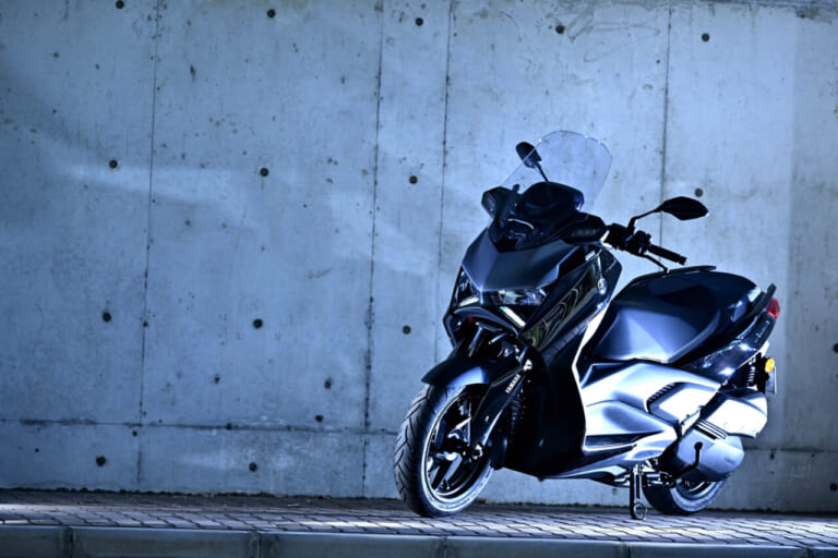 ヤマハ|XMAX|2025年モデル|【“MAXシリーズ”は250ccクラスもやっぱりスポーティ!】ヤマハ XMAX ’25モデル試乗レポート