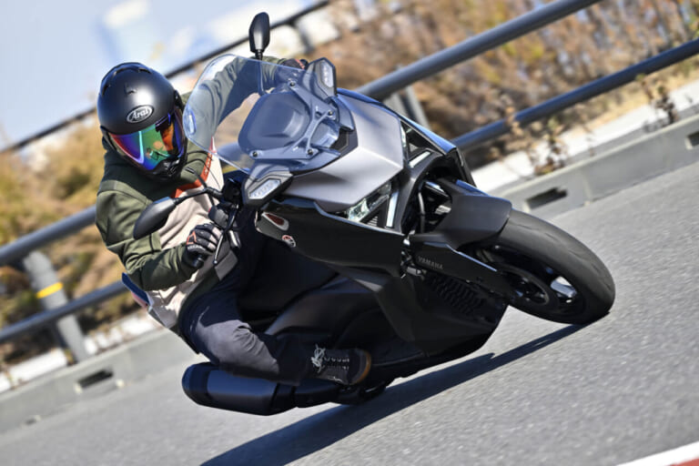 ヤマハ|XMAX|2025年モデル|【“MAXシリーズ”は250ccクラスもやっぱりスポーティ!】ヤマハ XMAX ’25モデル試乗レポート