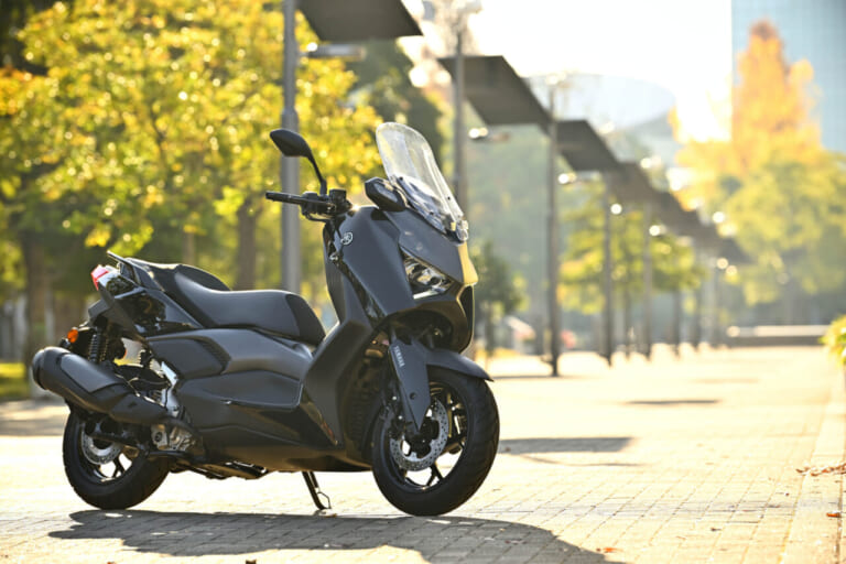 ヤマハ|XMAX|2025年モデル|【“MAXシリーズ”は250ccクラスもやっぱりスポーティ!】ヤマハ XMAX ’25モデル試乗レポート