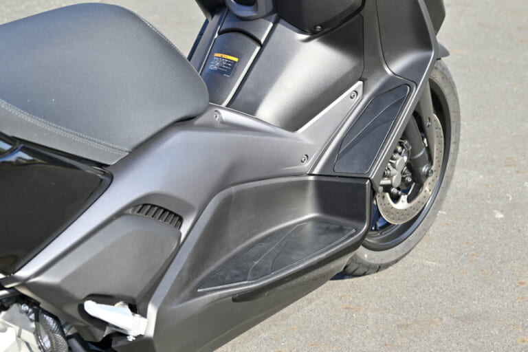 ヤマハ|XMAX|2025年モデル|【“MAXシリーズ”は250ccクラスもやっぱりスポーティ!】ヤマハ XMAX ’25モデル試乗レポート