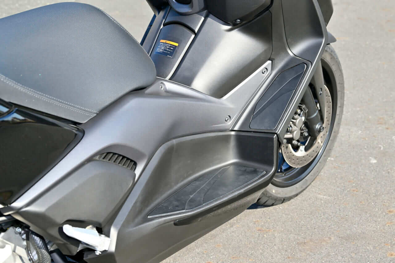 ヤマハ｜XMAX｜2025年モデル｜【“MAXシリーズ”は250ccクラスもやっぱりスポーティ！】ヤマハ　XMAX ’25モデル試乗レポート