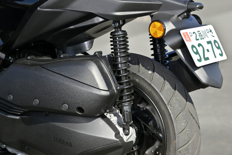 ヤマハ|XMAX|2025年モデル|【“MAXシリーズ”は250ccクラスもやっぱりスポーティ!】ヤマハ XMAX ’25モデル試乗レポート