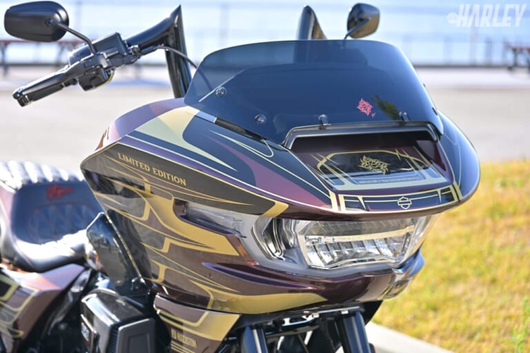 ハーレーダビッドソン｜CVO ROADGLIDE｜トライジャカスタム｜ヘッドライト｜ラッピングでより手軽に車体カラーを自在にアレンジ＜TRIJYA CUSTOM MOTORCYCLES｜CVO ROADGLIDE＞