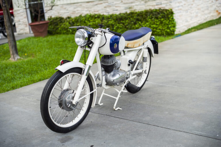 マセラティ　ティーポ125　ツーリスト・ルッソ（1956）｜フェラーリにマセラティも?! 125ccのプレミアムな珍車を欧州からピックアップ！