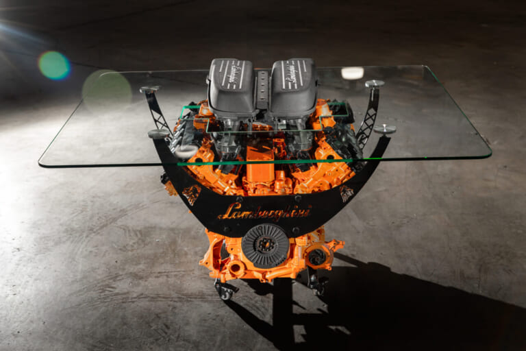 ランボルギーニ V10コーヒーテーブル|100万円から買えるランボルギーニ?! ミステリアスな猛牛マシン&グッズ4選!