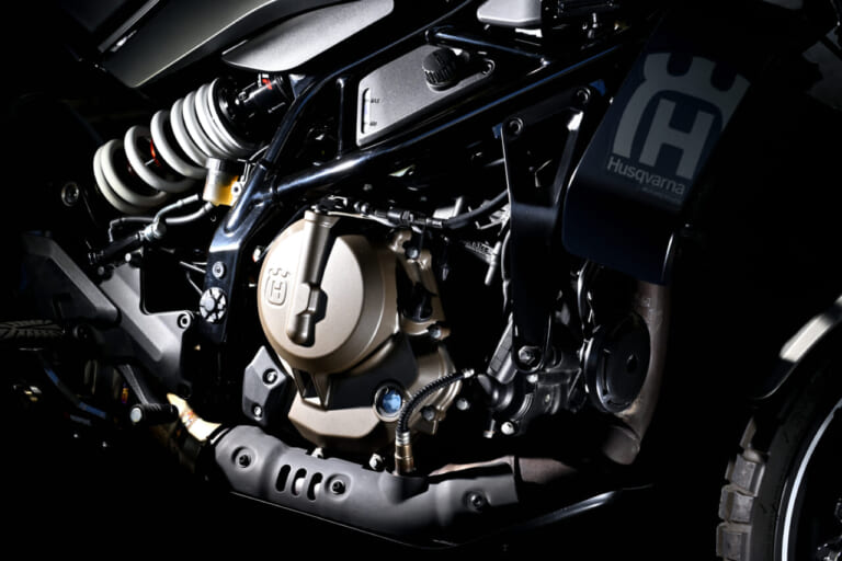 スヴァルトピレン401|「オシャレバイクならこれ一択!」ハスクバーナ スヴァルトピレン401:北欧起源のデザインと機能が融合【新車試乗】