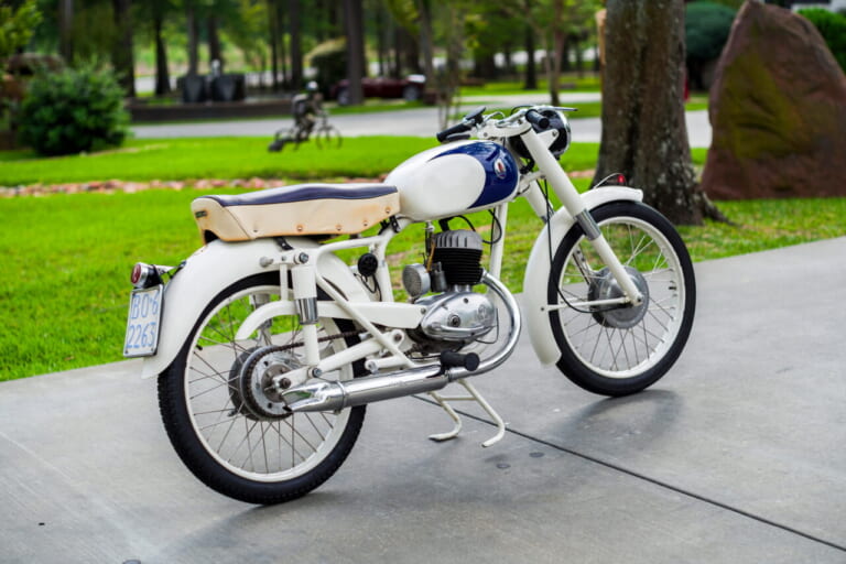 マセラティ ティーポ125 ツーリスト・ルッソ(1956)|フェラーリにマセラティも?! 125ccのプレミアムな珍車を欧州からピックアップ!