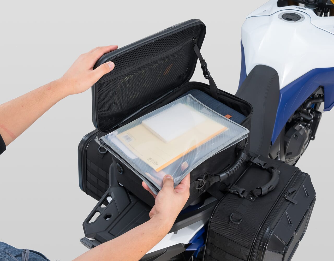 ツアーシェルシートバッグM｜〈新商品〉利便性とデザインを両立した新シートバッグ「ツアーシェルシートバッグM」がタナックスから新発売！