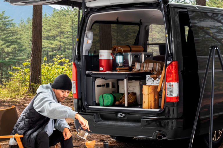 趣味も仕事もこれ1台でOK？ハイエースを劇的に便利にする「モデリスタ」新作パーツ発売