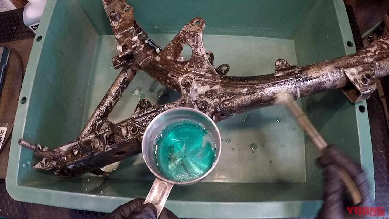 【DIY整備】サビ落とし革命! 削らずに落とせるハケ塗りサビ取り剤を使ってみたら効果的すぎた｜【DIY整備】サビ落とし革命! 削らずに落とせるハケ塗りサビ取り剤を使ってみたら効果的すぎた