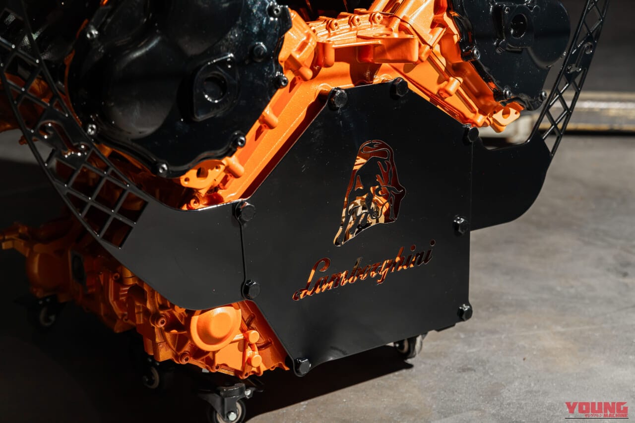 ランボルギーニ V10コーヒーテーブル｜100万円から買えるランボルギーニ?! ミステリアスな猛牛マシン＆グッズ4選!