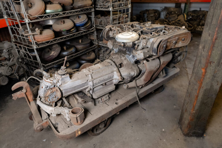 ランボルギーニ｜V12エンジン+トランスミッション｜100万円から買えるランボルギーニ?! ミステリアスな猛牛マシン＆グッズ4選!