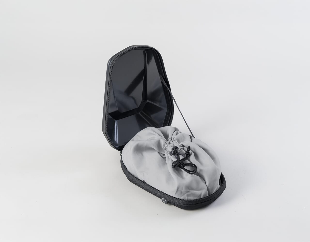 シェルシートバッグS｜【新商品】 “必要最低限を美しく”すっきりスマートに取り付けられる「シェルシートバッグS」がタナックスから新発売！