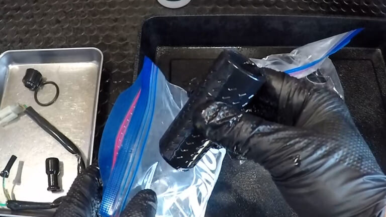 【DIY整備ケミカル検証】カチコチゴムを復活するラバゲイン:素材別に試して分かった「使っていいゴム/ダメなゴム」|【DIY整備ケミカル検証】カチコチゴムを復活するラバゲイン:素材別に試して分かった「使っていいゴム/ダメなゴム」