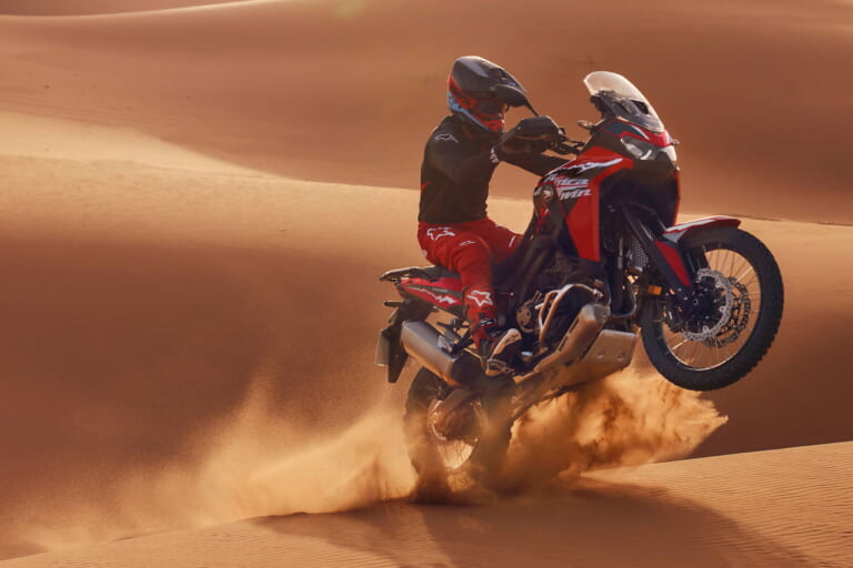 ホンダ|CRF1100Lアフリカツイン|2026年モデル|欧州仕様|10年で12万台以上売れた! ホンダ「アドベンチャー」のフラッグシップ『アフリカツイン』最新モデルがニューカラーを纏って登場【欧州】